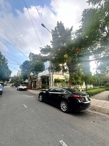 Bán nhà hẻm 239 Tân Quý, quận Tân Phú dt 10x24m giá 22,5 tỷ