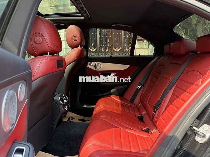 Mercedes Benz C Class 2017 C300 AMG - 75000 km