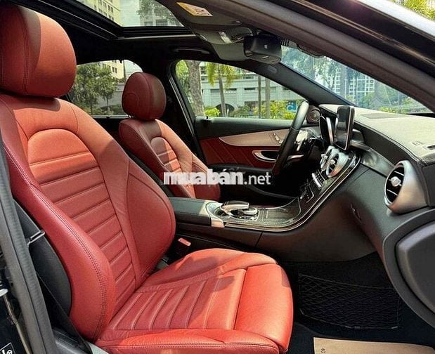 Mercedes Benz C Class 2017 C300 AMG - 75000 km