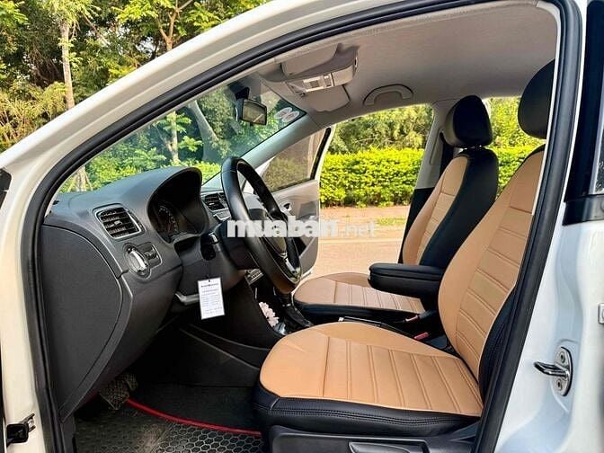Volkswagen Polo 2015 1.6 Sedan - 138000 km