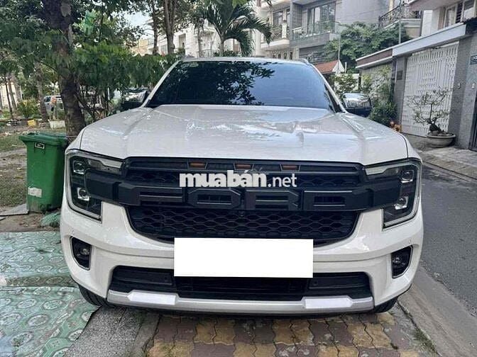 Ford Everest Titanium 2022 2.0L AT 4x4 - 28.000 km