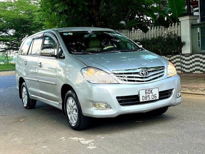 xe Toyota Innova 2011 G - Ghi bạc đẹp
