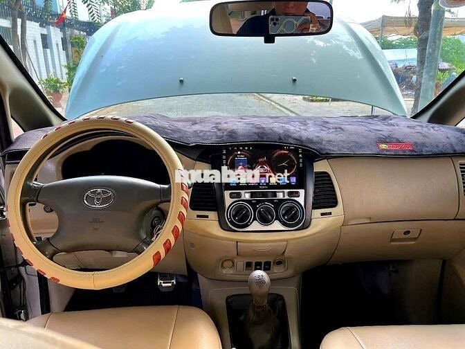 xe Toyota Innova 2011 G - Ghi bạc đẹp