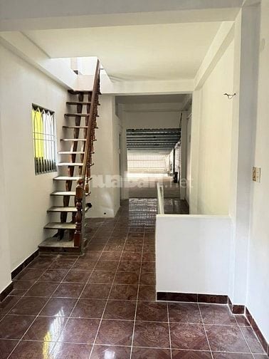 Nhà trống cho thuê ,1 trệt ,1 lầu ,1 lững