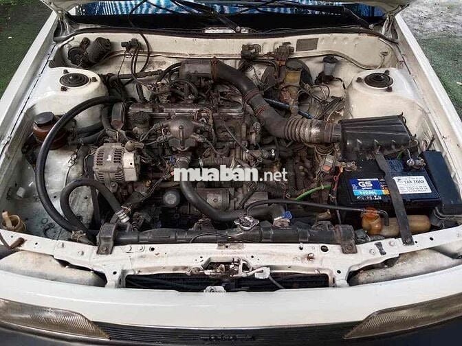 Toyota Camry 1987 2.0 MT - 999999 km