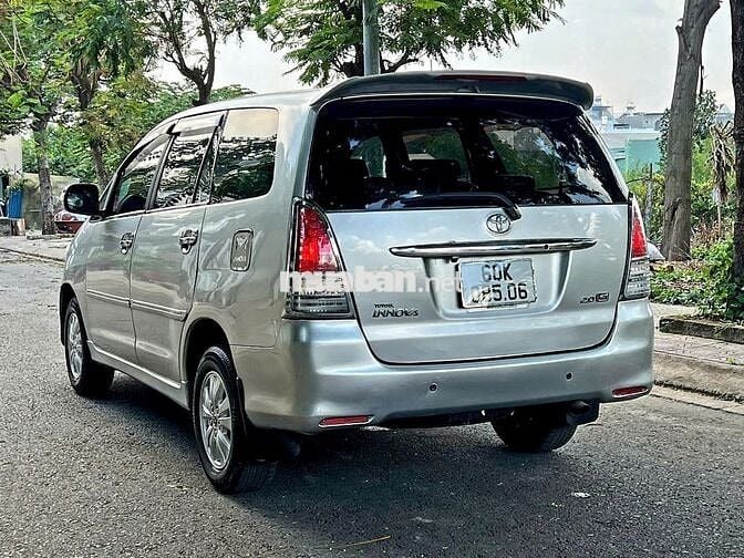 xe Toyota Innova 2011 G - Ghi bạc đẹp