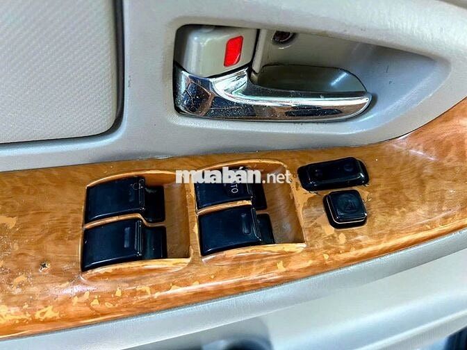 xe Toyota Innova 2011 G - Ghi bạc đẹp