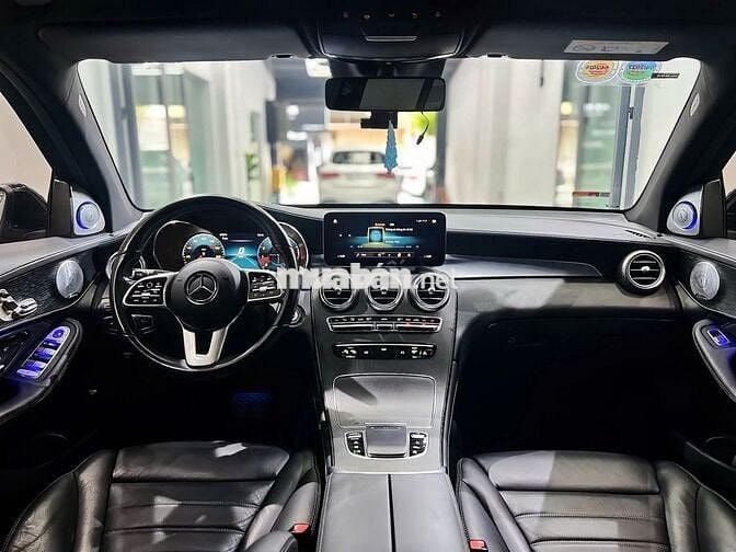 Mercedes Benz GLC300 4MATIC  2021 - 53000 km