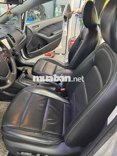 Kia K3 214 2.0 AT