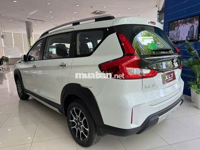 Xả kho Suzuki XL7 Hybrid 2023 giá siêu rẻ