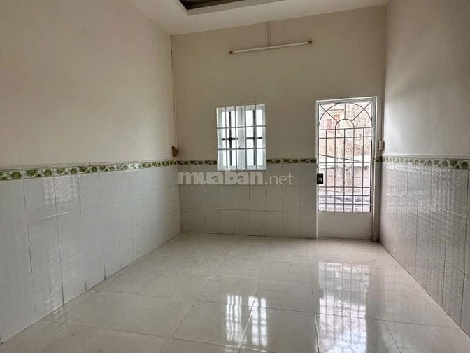 Nhà 2 mặt tiền hẻm, DT 3,5x11m, Gần Công An Tân Hưng.
