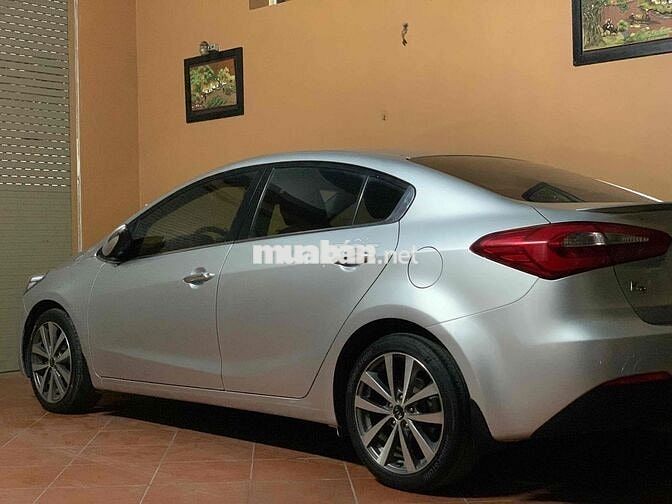 Kia K3 214 2.0 AT