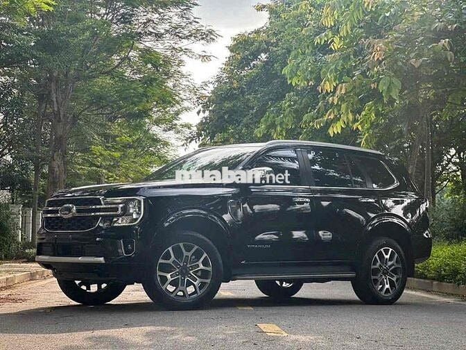 Ford Everest ưu đãi giảm giá sở hữu chỉ từ 250tr