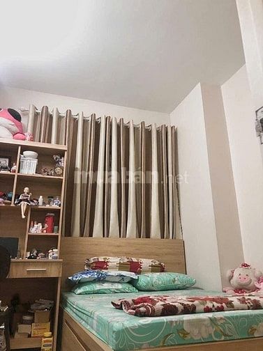 Chung cư Miếu Nổi, Vũ Huy Tấn, BT: 11triệu, 2p ngủ, có nội thất