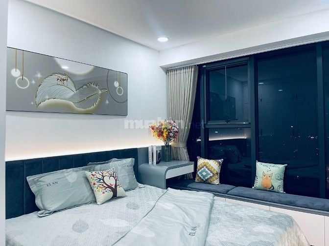 Bán căn hộ tầng 18 toà S 2 ngủ giá 5tỷ2