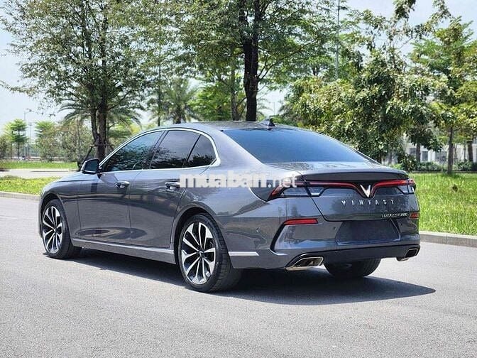VinFast Lux A2.0 2019 Premium 2.0 AT - 25000 km
