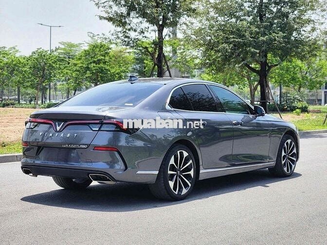 VinFast Lux A2.0 2019 Premium 2.0 AT - 25000 km
