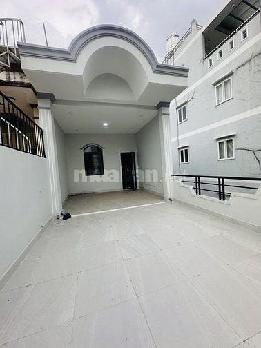NHÀ BÁN MẶT TIỀN BÔNG SAO P5 Q8 - 4 x 17 - KHU VỰC KD SẦM UẤT - LỀ ĐƯỜ