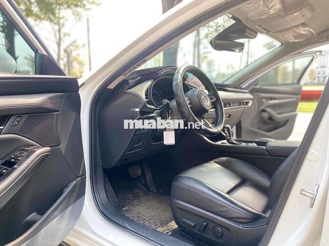 Mazda 3 2023  siêu mơi sơn zin cả xe