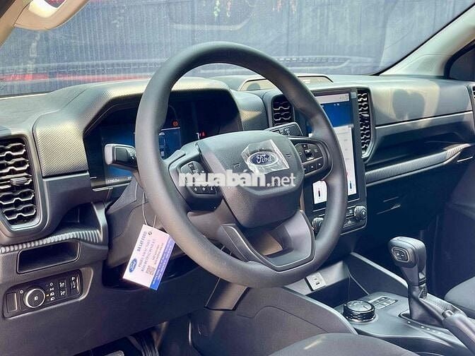 Siêu phẩm Ranger 2024 XLS 2.0 4X4 AT - 1700 km