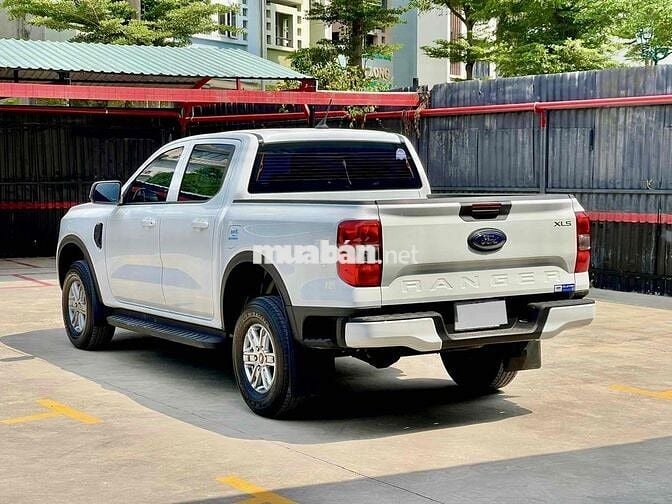 Siêu phẩm Ranger 2024 XLS 2.0 4X4 AT - 1700 km