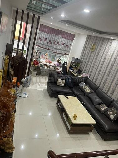 Bán nhà mặt tiền đường số 36, phường Tân Quy, Quận 7 giá rẻ