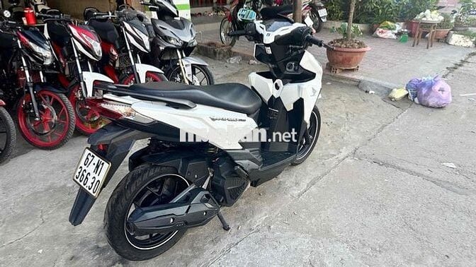 Honda Vario 150 trắng đen 2018 ( hỗ trợ góp )