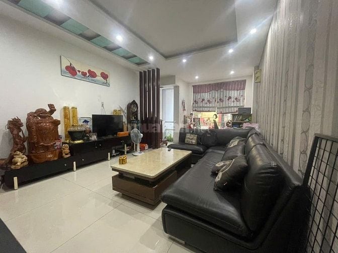 Bán nhà mặt tiền đường số 36, phường Tân Quy, Quận 7 giá rẻ