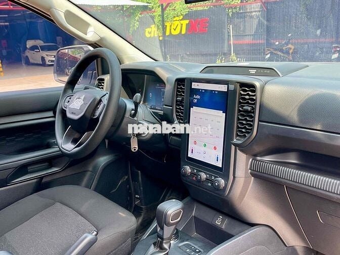 Siêu phẩm Ranger 2024 XLS 2.0 4X4 AT - 1700 km
