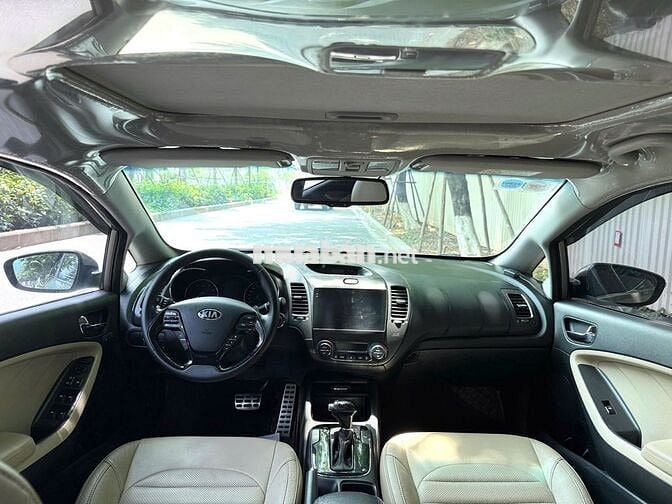 Kia Cerato 1.6 AT 2018 tên tư nhân