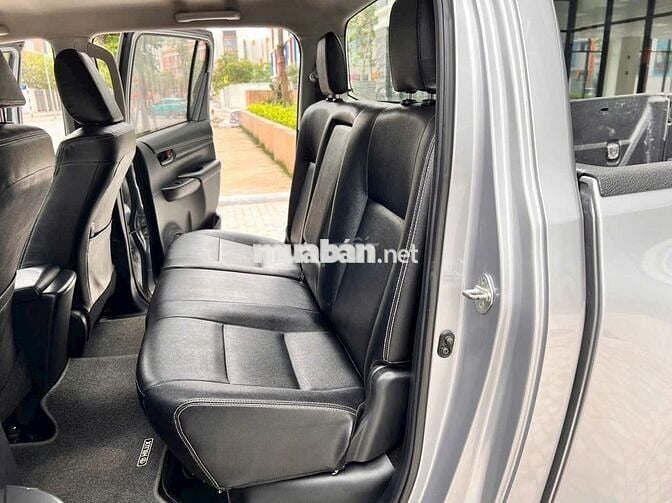 Toyota Hilux 2016 2.5E 4x2 MT - 90000 km