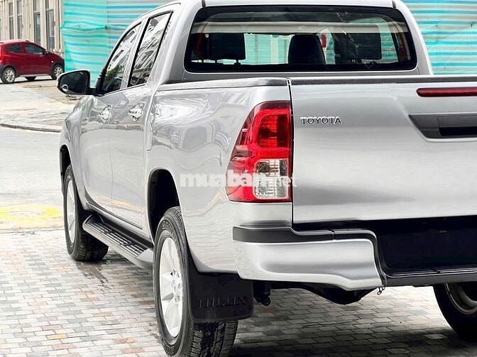 Toyota Hilux 2016 2.5E 4x2 MT - 90000 km