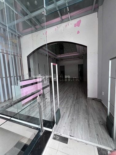 Cho thuê MT Nguyễn Trãi Quận 5 6*18m 1 lầu giá 60tr