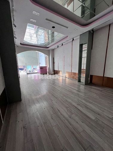 Cho thuê MT Nguyễn Trãi Quận 5 6*18m 1 lầu giá 60tr