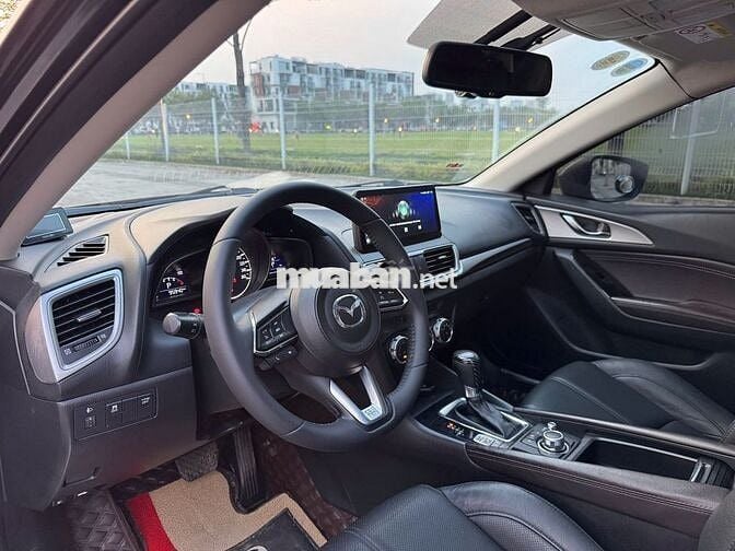 Mazda 3 2017 1.5 facelip tên tư nhân