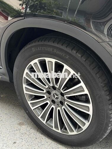 Mercedes GLC 250 4MATIC - 81000 km . Sản xuat 2018