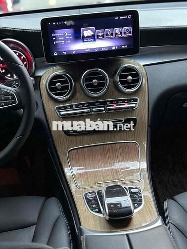 Mercedes GLC 250 4MATIC - 81000 km . Sản xuat 2018