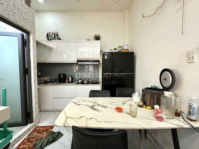 NHÀ 2LẦU ĐƯỜNG LÊ VĂN SỸ , P10 , QUẬN PHÚ NHUẬN