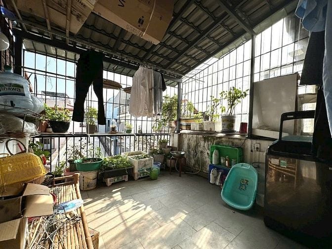 NHÀ 2LẦU ĐƯỜNG LÊ VĂN SỸ , P10 , QUẬN PHÚ NHUẬN