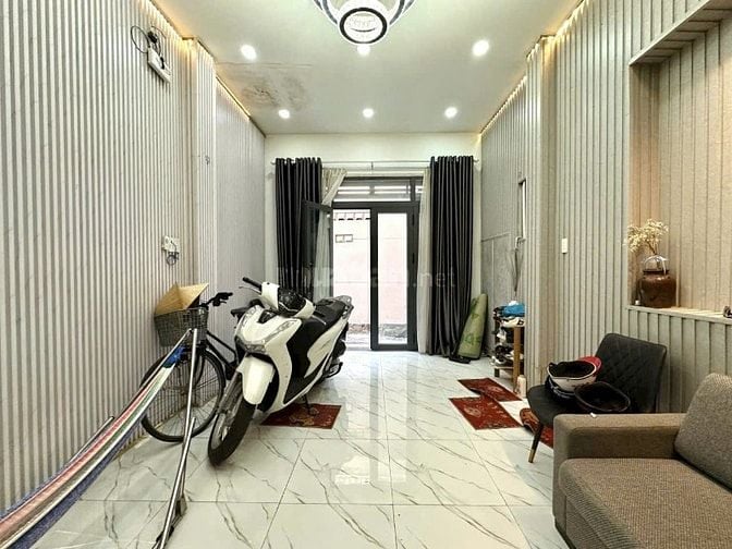 NHÀ 2LẦU ĐƯỜNG LÊ VĂN SỸ , P10 , QUẬN PHÚ NHUẬN