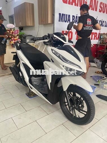Honda Vario 150 đk 2019 màu trắng đen BSTP