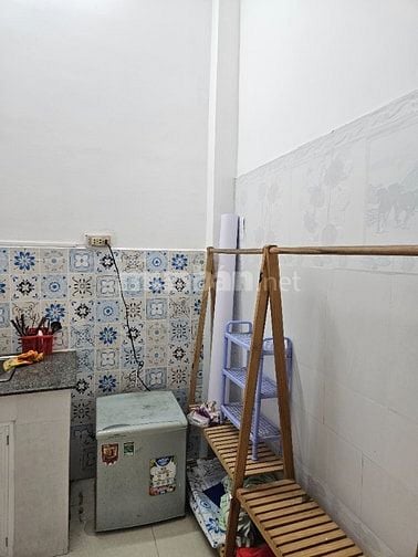 Cho thuê đầy đủ tiện nghi tại 214/C33 Nguyễn Trãi P.NCT Q1 chỉ 3 triệu