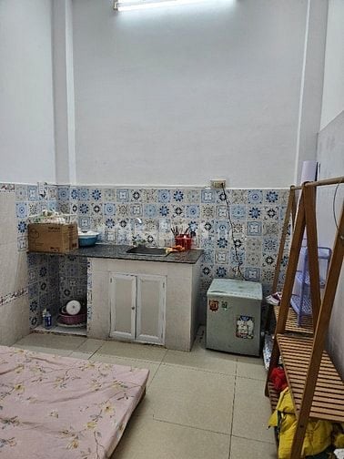 Cho thuê đầy đủ tiện nghi tại 214/C33 Nguyễn Trãi P.NCT Q1 chỉ 3 triệu