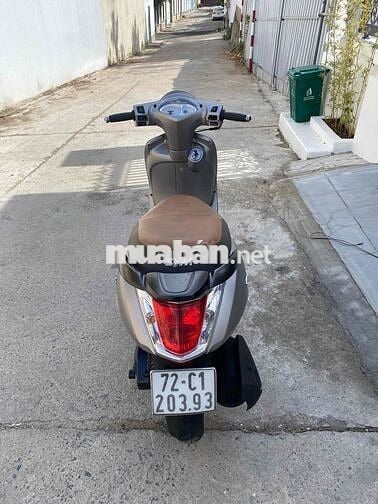 Elizabeth fi màu nhám biển 72 xe đẹp mấy zin