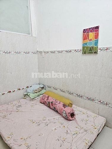 Cho thuê đầy đủ tiện nghi tại 214/C33 Nguyễn Trãi P.NCT Q1 chỉ 3 triệu
