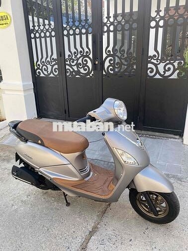 Elizabeth fi màu nhám biển 72 xe đẹp mấy zin