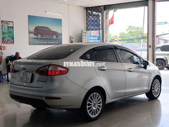 Ford Fiesta Titanium 2016 Bảo Hành 6 Tháng