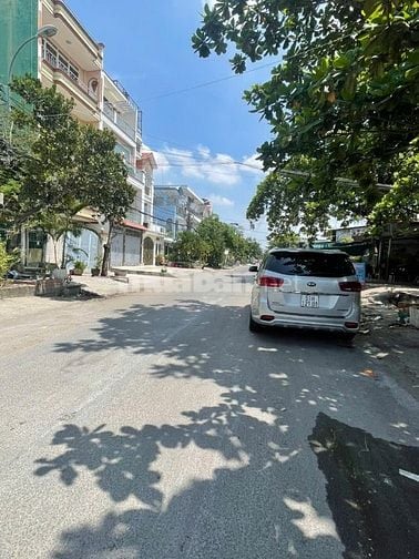 Bán nhà MT Đường Số 1, Bình Hưng, BC, 3 tầng BTCT sát Q8 giá 7,990 tỷ