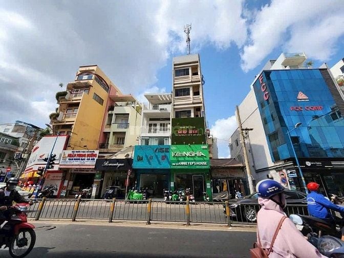 Siêu hiếm chỉ 65 tỷ sở hữu  2 căn nhà MT đường Hai Bà Trưng, Quận 3