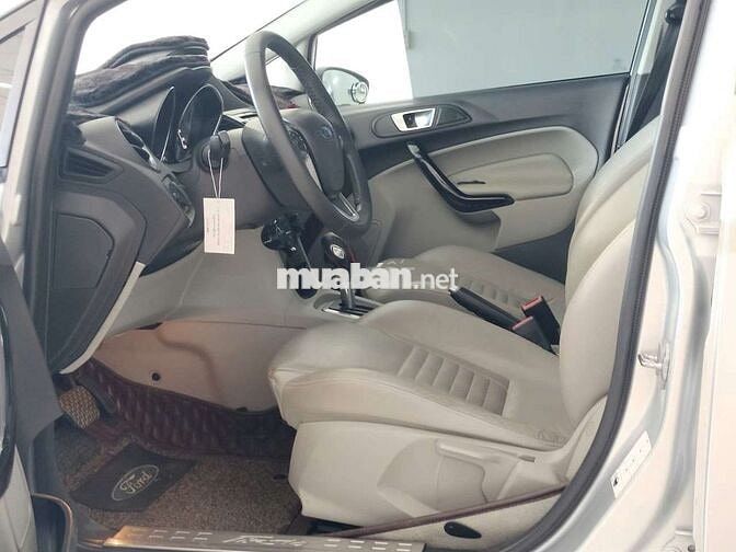 Ford Fiesta Titanium 2016 Bảo Hành 6 Tháng